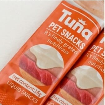 Tuna & Chicken Cat Treats – Liquid Snack Sticks (6 PCS)