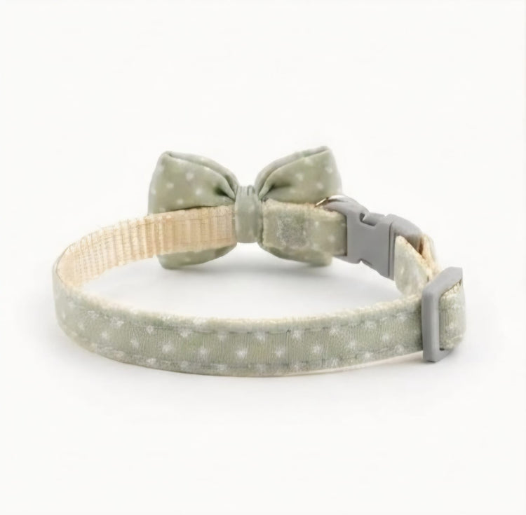 Pet Collar with Bow – Soft Sage Star Pattern